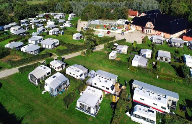 Amazing Holiday Home With Terrace - Photo 25