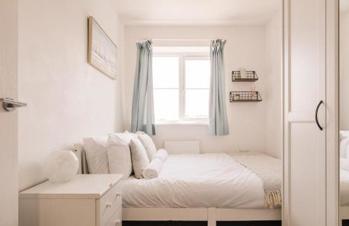 Beautiful 3 Bedroom Home Near Worcester - Photo 43