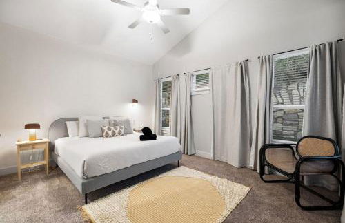 Modern and lux 4B House with Office 20 min to DT - Foto 32