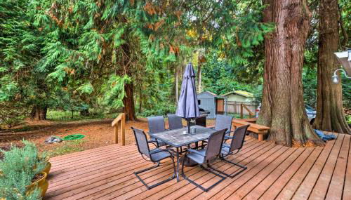 House with Deck on Whidbey Island, 1 Mi from Shore! - Foto 2