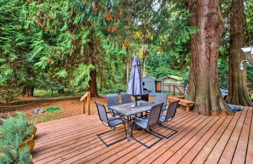 House with Deck on Whidbey Island, 1 Mi from Shore! - Foto 2