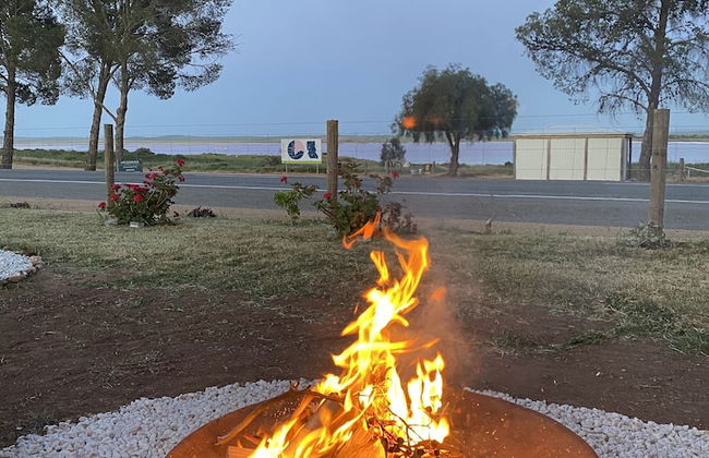 The Pink Lake Tiny House - 'peony' - Foto 13