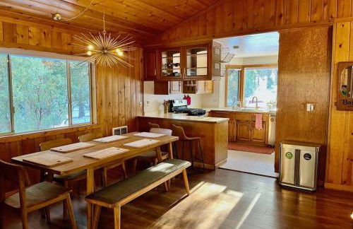 Serene and Magical Cabin w/Barrel Sauna and Fireplace - Foto 44