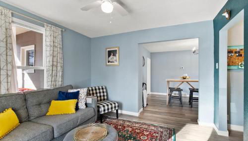 Mins To Dwntwn & Arena Backyard BBQ King Bed - Foto 4