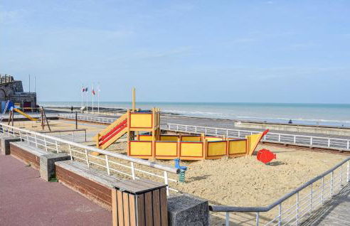 Gorgeous Home In St-Martin-Aux-Buneaux - Foto 35