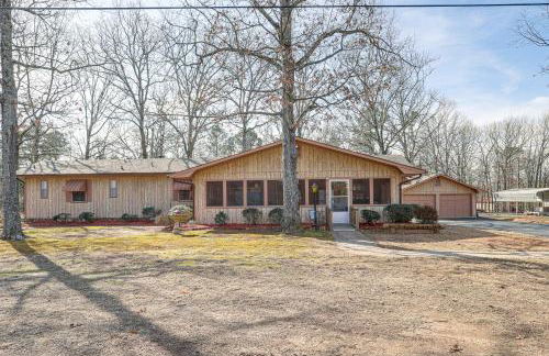 Pet-Friendly Higden Getaway Less Than 1 Mi to Marina! - Foto 1