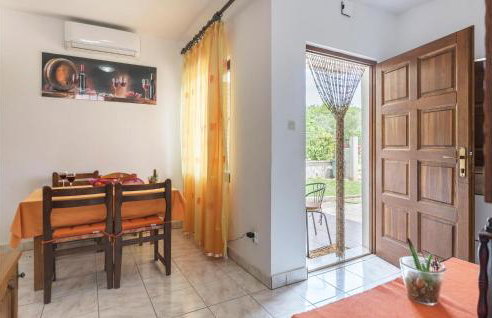 Stunning Apartment In Marcana - Foto 12