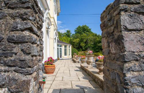 Stunning Apartment in Victorian Villa with Garden - Photo 44