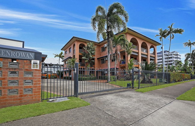 On the Esplanade - Foto 20