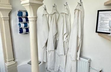 Historic Charm: *Perfect For Group Getaways* - Photo 44