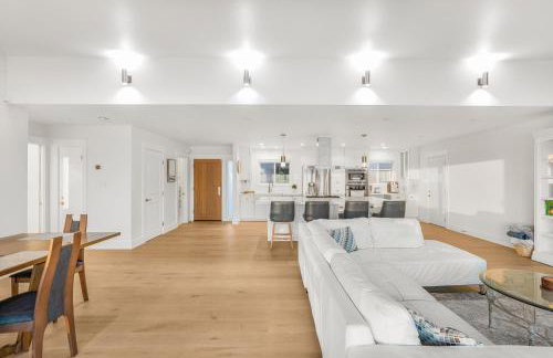 # Marbella Lane-Oceanfront Retreat - Stunning View - Photo 6