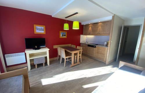 Chalet centre La Tania, skis aux pieds, parking et animaux admis - FR-1-513-78 - Photo 12