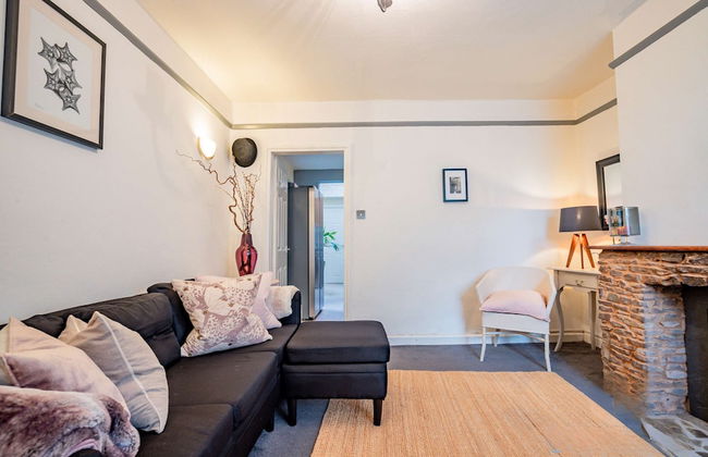 Host Stay Over the Bridge Cottage - Foto 13