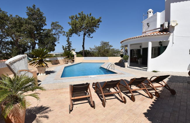 Villacasatulipa-sleeps4-garden-pool-bbq-ac - Foto 11