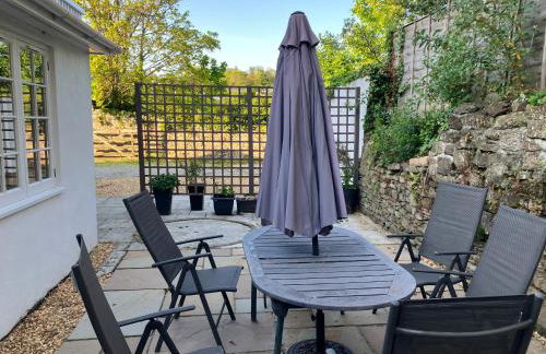 Lovely cottage in Penryn centre with parking - Photo 34