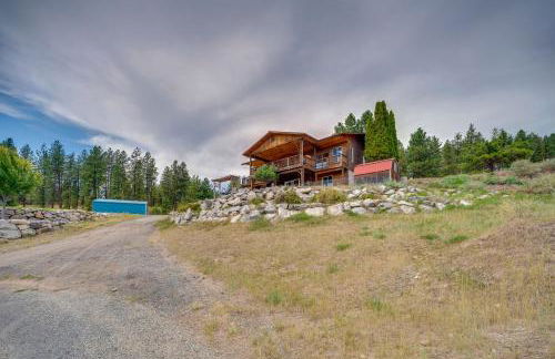 Mtn-View Getaway with Spacious Deck in Republic! - Photo 25