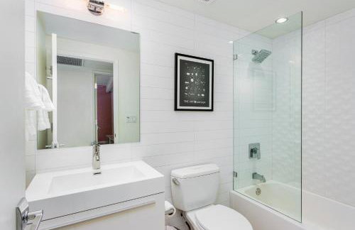 Far Far Away in Vista Las Palmas by ACME House Company - Foto 39