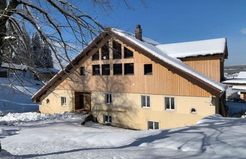 Ancienne ferme comtoise 4 étoiles, 11 personnes Lac St-Point/Mont d'Or - Foto 7