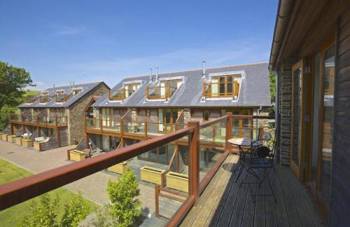 Cottage on the Green - Dartmouth - Photo 2