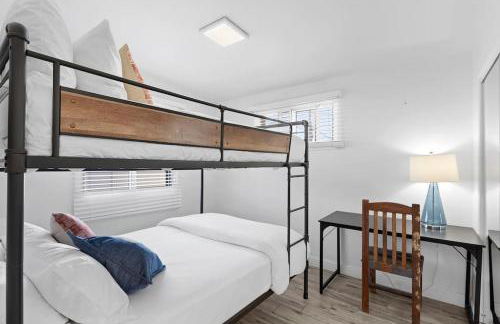 Featherlight Cottage with BBQ and Hot Tub in Downtown Phoenix - Foto 38