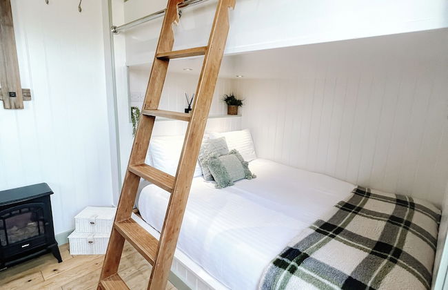 Erw Glas Glamping and Camping - Photo 46