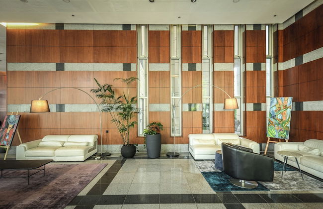 High end 2 BR w panoramic City view - Foto 3