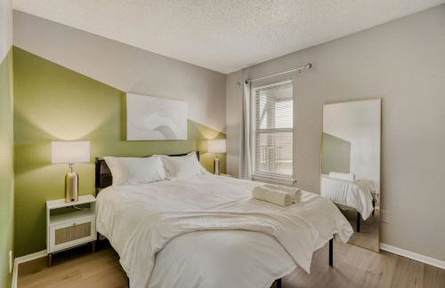 Urban Chic Getaway 2B - Sleeps 6 - Pool Prkg, WD - Foto 8