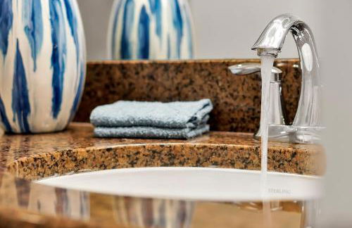 Trendy Retreat - Great Location - Fully Loaded - Foto 36