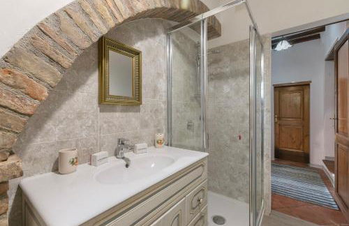 Borgo Panicale with Shared Pool and Garden - Photo 45