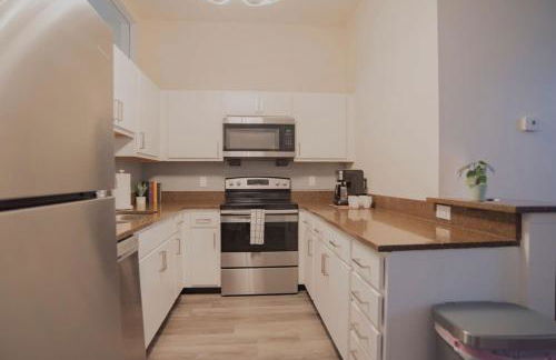 CozySuites The Block - Direct Skybridge Access #2 - Foto 21