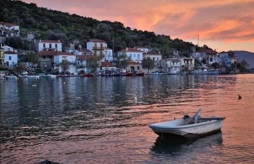 Kassi's seaside escape - Photo 5