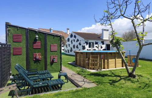 Azores Cow House - Photo 16