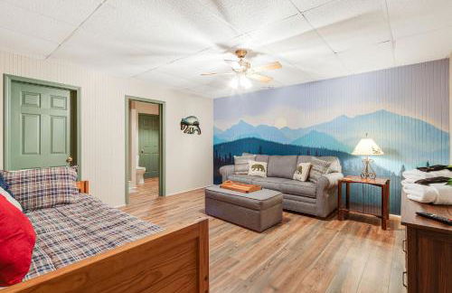 Lake Lure Oasis in the Woods w/ Hot Tub & More! - Foto 7