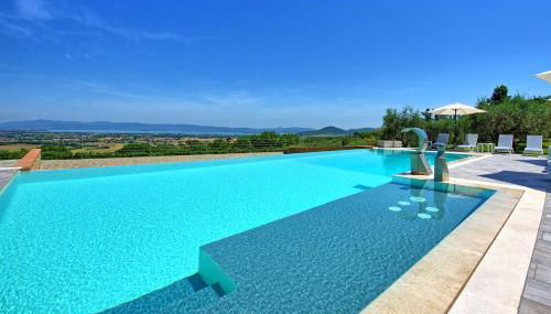 Villa Acquaviva with Panoramic, Private Pool and Gym - by PosarelliVillas - Foto 3, sunbed
