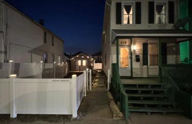 Kennedy Village on Melrose Ave - Foto 1