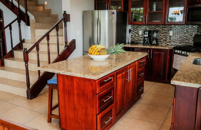 Seaside Serenity At Casa Cala Azul 3 Bedroom Home by RedAwning - Foto 16