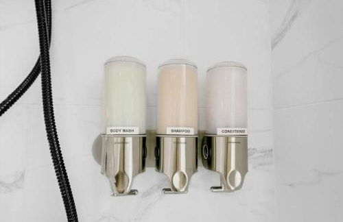 Gray Lux Hse 3BR 3 and half Ba MedCenter DownTWN HotTub - Photo 41