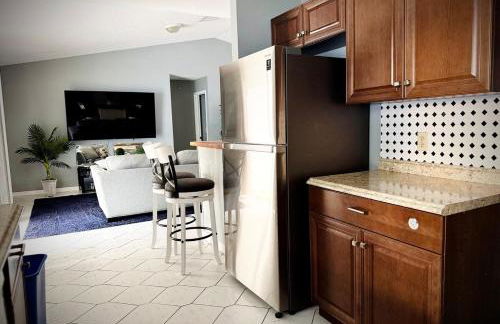 Main Villa 15 mins from Theme Parks & MCO - Foto 25