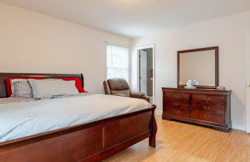 Great 4BR Home Near Emerald Pointe & Downtown - Foto 29