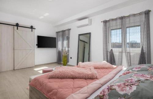 Fancy Villa Children Playground,Jacuzzi,Pool - Photo 28