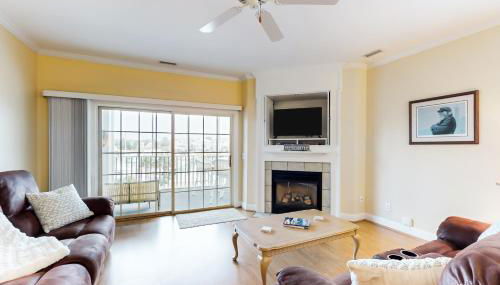 STJ16 Mystic Marina, Unit 204 - Foto 5