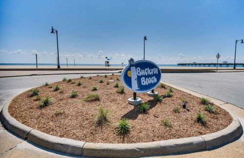 1 Mi to Beach Home with Patio and Grill in Hampton! - Foto 26