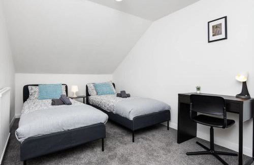 5 Individual Beds - Free Parking - Foto 24