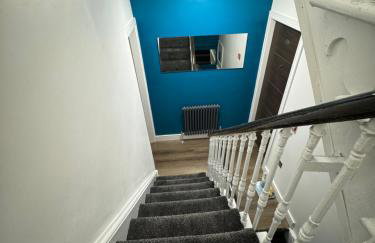 Luxury 6-Bed House - 6 En Suite- Jaquzzi Baths - Private Parking - Suitable for contractors - Foto 75