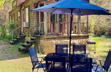 Sunnybrook Cabin, wooded, private with stream, near ATV trails - Foto 10