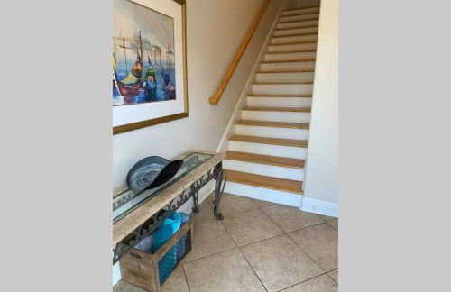 Luxury and Spacious Waterside Getaway - Foto 5