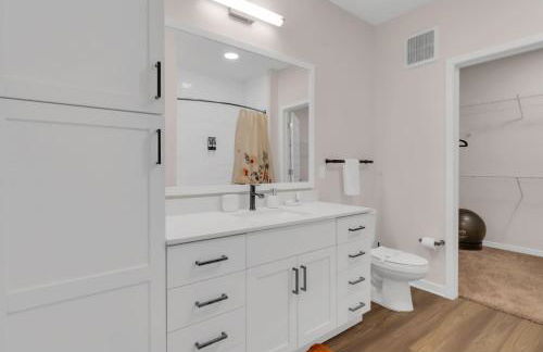 Modern 2 Bedrm Apartment with fast Wi-fi - Apartment - Foto 30