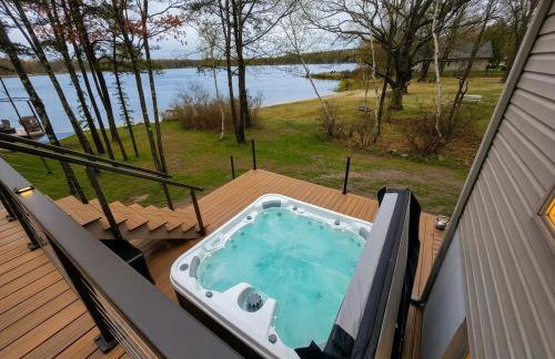 Home in Mount Pocono - Hot tub, Sauna, & Lakefront - Foto 11