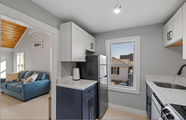 Modern Cottage Perfect For Winter Rental - Photo 6