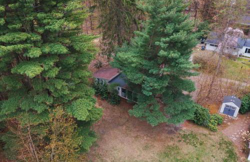 Lakeside Cottage - Right across of Westside County Park with lake access - Foto 18